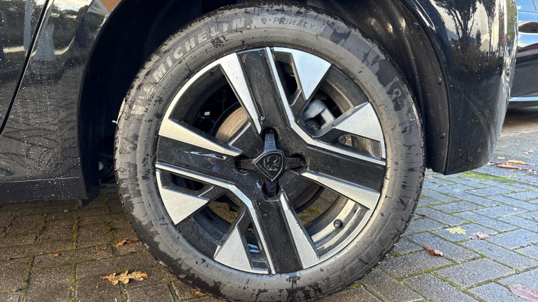 Peugeot 208 1.2 Hybrid 110 Allure 5dr e-DSC6 Petrol Hatchback